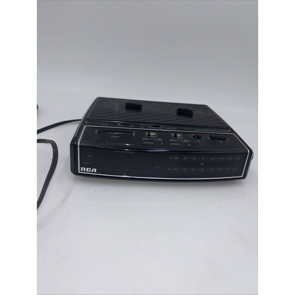 RCA Model: RP-3651B Radio Alarm Clock-1992-AM/FM-Green LED Dimmable-Tested Works